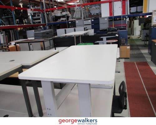 PR5648 - White Work Station - George Walkers Office Furniture Megastore