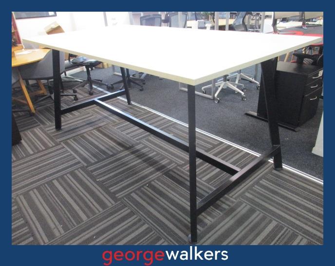 PR6470 Whitewashed Woodgrain Bar Leaner Meeting Table and Stools - George Walkers Office Furniture Megastore