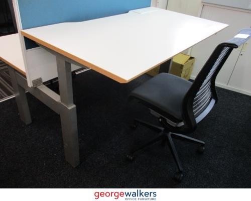 PR5799 White Zenith 2 Man Pod Desk - George Walkers Office Furniture Megastore