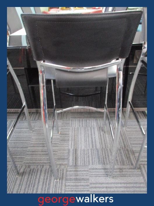 BARSTOOL – BLACK LEATHERETTE – CHROME FRAME – 70CM – PR6950
