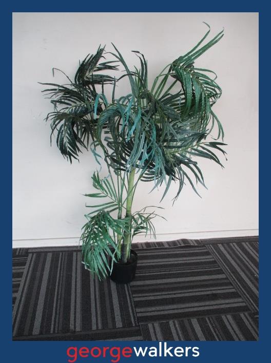 Artificial palm – Large – 1.5m–1.8m – Ex home staging – PR7034