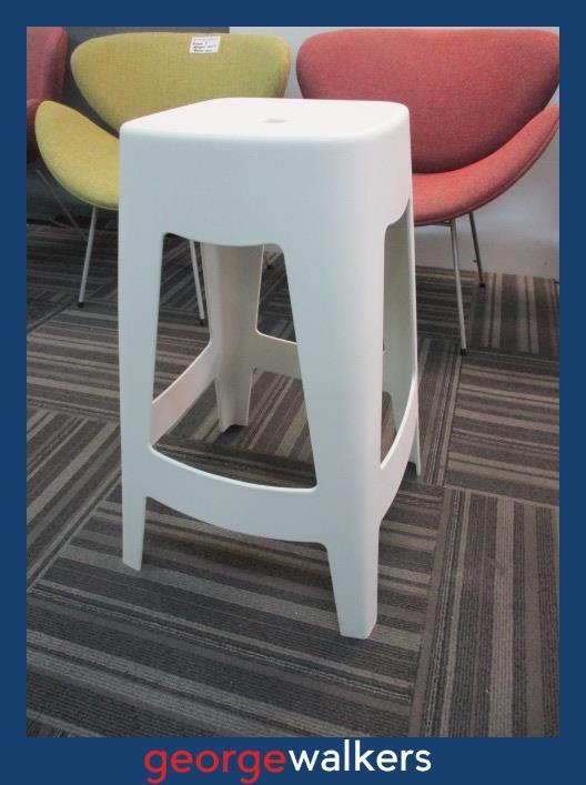 HB4 White Polypropylene Barstool