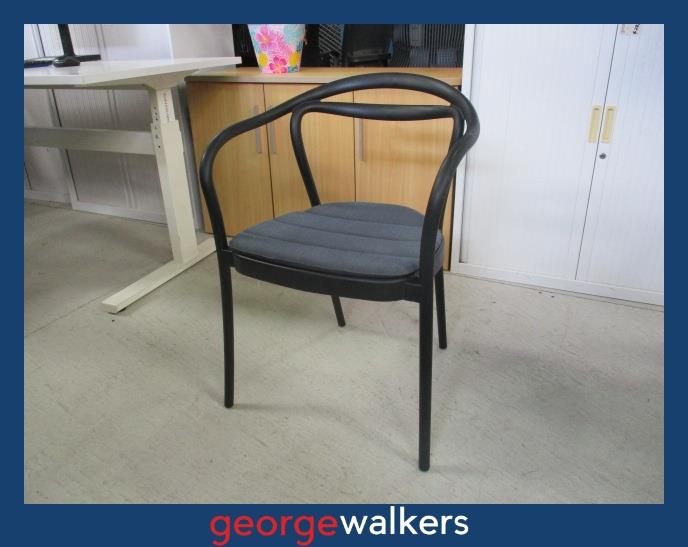 PR6610 Black Vienna Stackable Chair - George Walkers Office Furniture Megastore