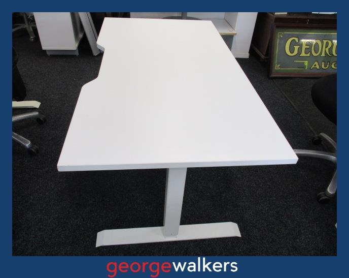 PR6299 White Electric Desk 1.4M - George Walkers Office Furniture Megastore