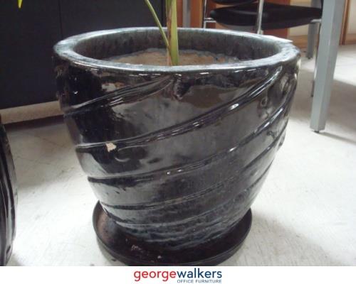 PR1221 - Glazed Black Pot - George Walkers Office Furniture Megastore