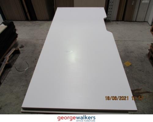 MK88 - White Straight Desk - George Walkers Office Furniture Megastore