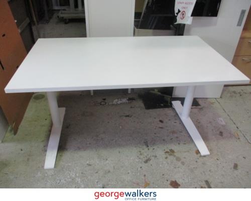 PR5816 White Straight Desk - George Walkers Office Furniture Megastore