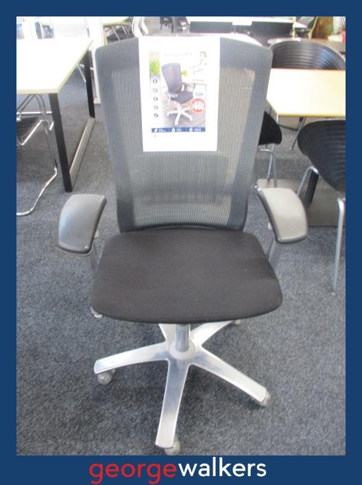 Formway Life chair - Alloy base - Adjustable arms - RRP $1,400+ - PR6980