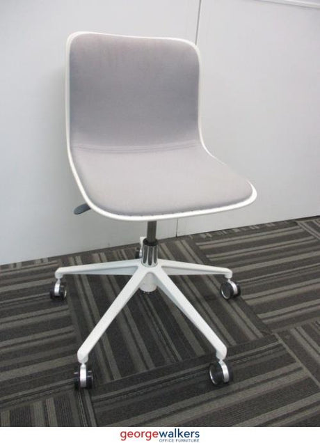 PR5709 - White/Grey Dragonfly  Meeting Chair - George Walkers Office Furniture Megastore
