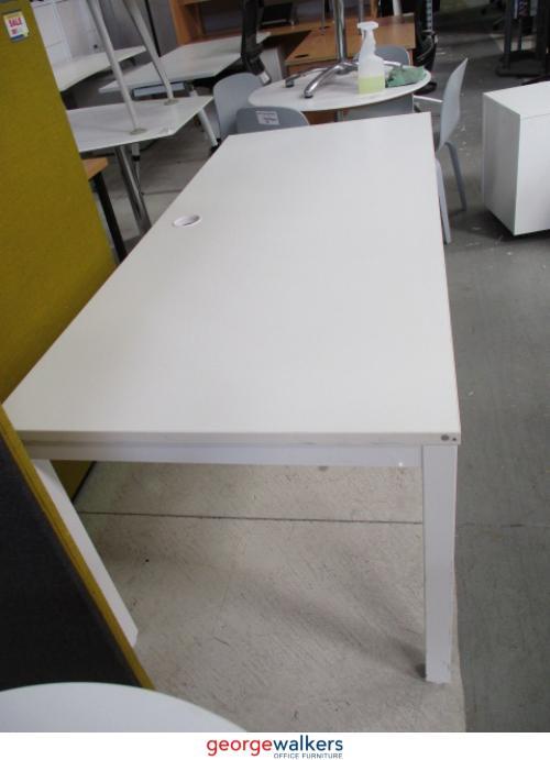 Desk - Straight Desk - White - 1800 x 800 x 730mm
