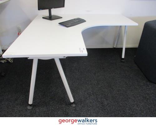 PR5759  White  Corner Workstation - George Walkers Office Furniture Megastore