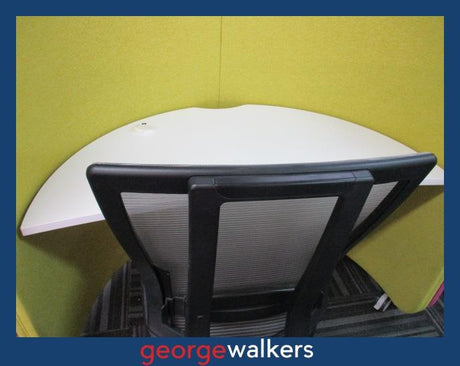 PR5727 - Lime Green PLN Group Privacy Pod Desk - George Walkers Office Furniture Megastore