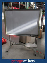 PR6742   PLUS Whiteboard on Stand