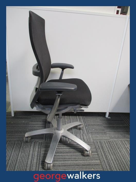 PR5651C - Set of 10 - Executive Formway Life Chairs RRP: $14,000+ - George Walkers Office Furniture Megastore