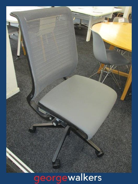 PR5788  Grey Steelcase Office Chair - George Walkers Office Furniture Megastore