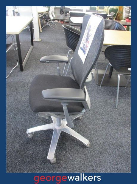 Formway Life chair - Alloy base - Adjustable arms - RRP $1,400+ - PR6980 - George Walkers Office Furniture Megastore