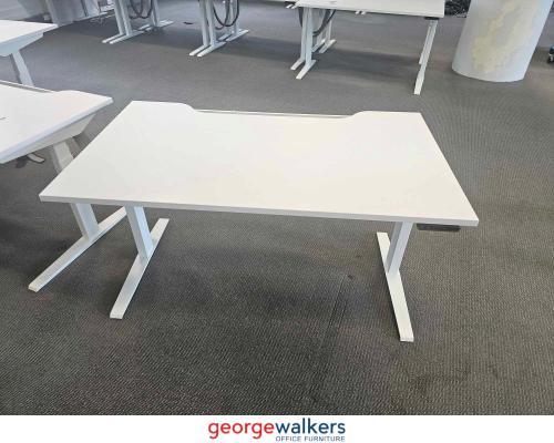 Desk - Electric Desk - Sit/Stand - White - 1400 x 800mm