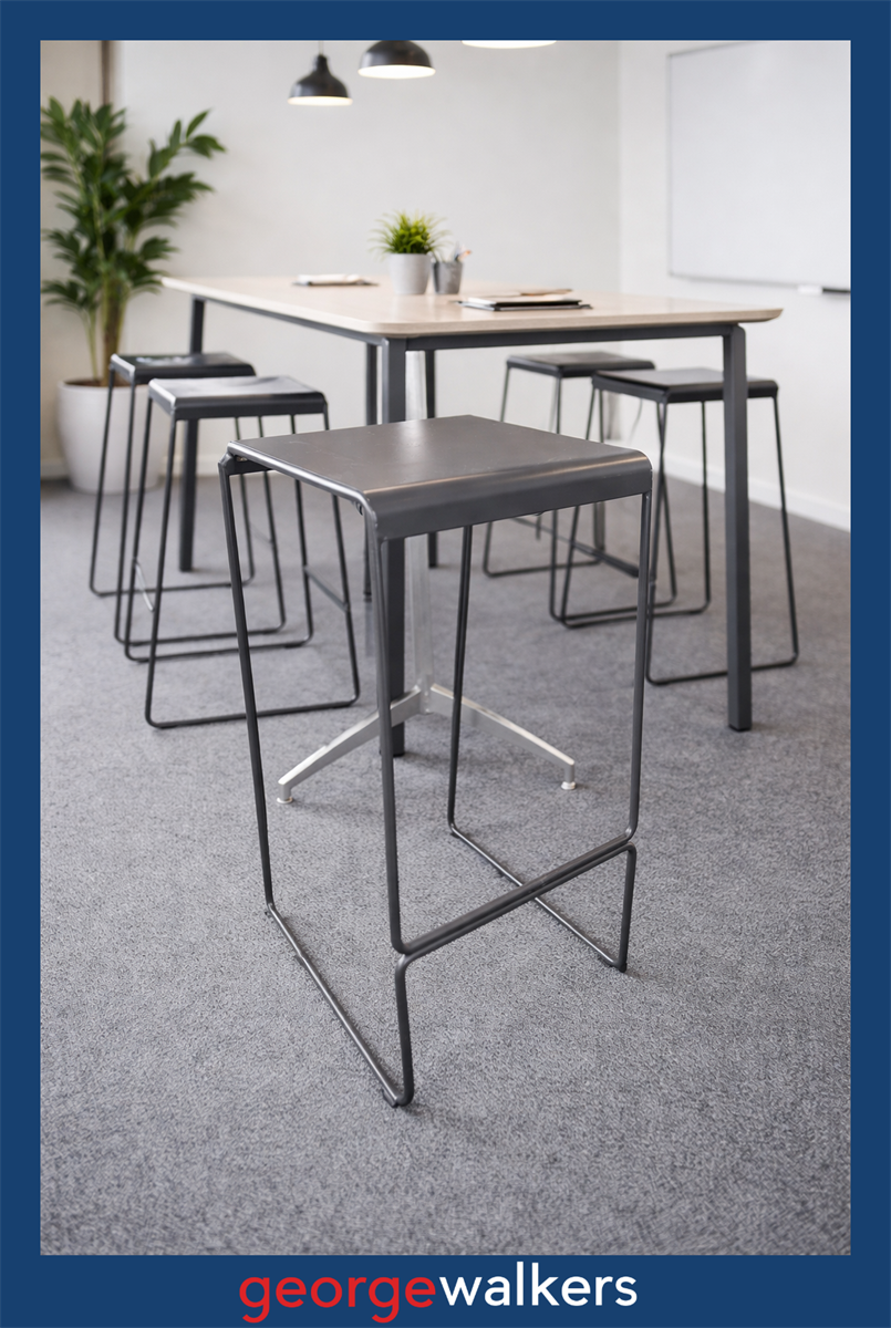 PR5679 - Black Metal Barstool