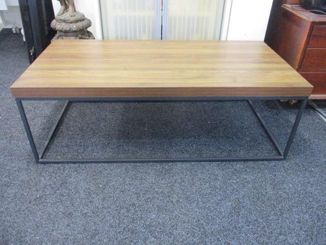 Coffee table - Walnut melteca - Black metal frame - 1.2m - PR7047