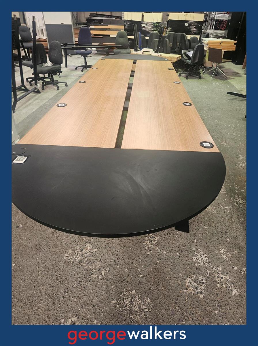 VL3  Touchdown Table 5m - George Walkers Office Furniture Megastore