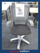 Formway Life chair - Alloy base - Adjustable arms - RRP $1,400+ - PR6980