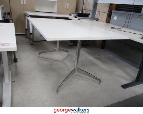 Table - Meeting Table - Melteca Meeting Room Table - White - 1000x1400mm