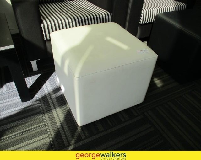 1x Ottoman Chair Leatherette - White - 500 x 500 x 440 mm
