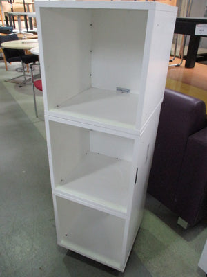 1x Display Cube Cabinet - White - 380 x 380 x 380 mm