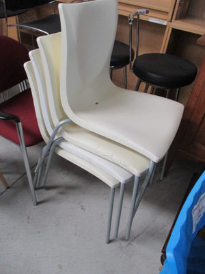 UFL Outdoor Chair Off White