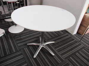 Table - Meeting Table - Round Top - White - 900 x 730 mm
